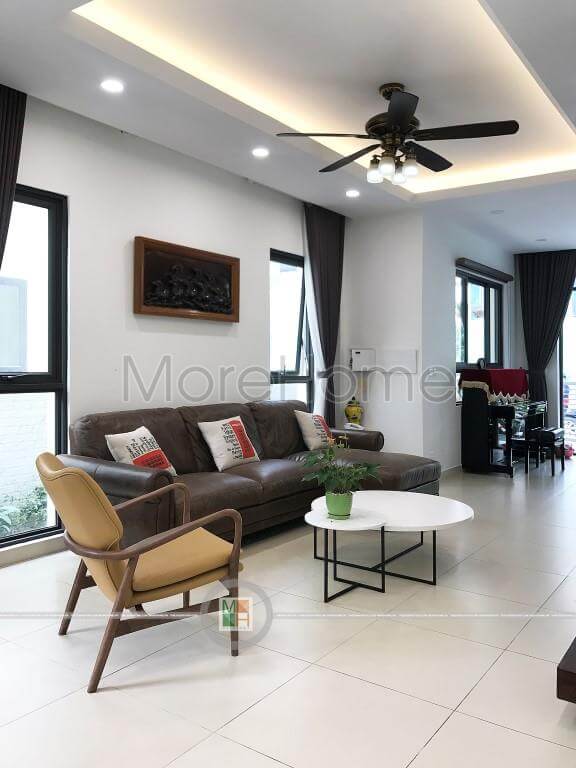 Không gian phòng khách nhẹ nhàng tinh khôi tại biệt thự Vinhomes Thăng Long Thi công nội thất phòng khách đẹp, sang trọng