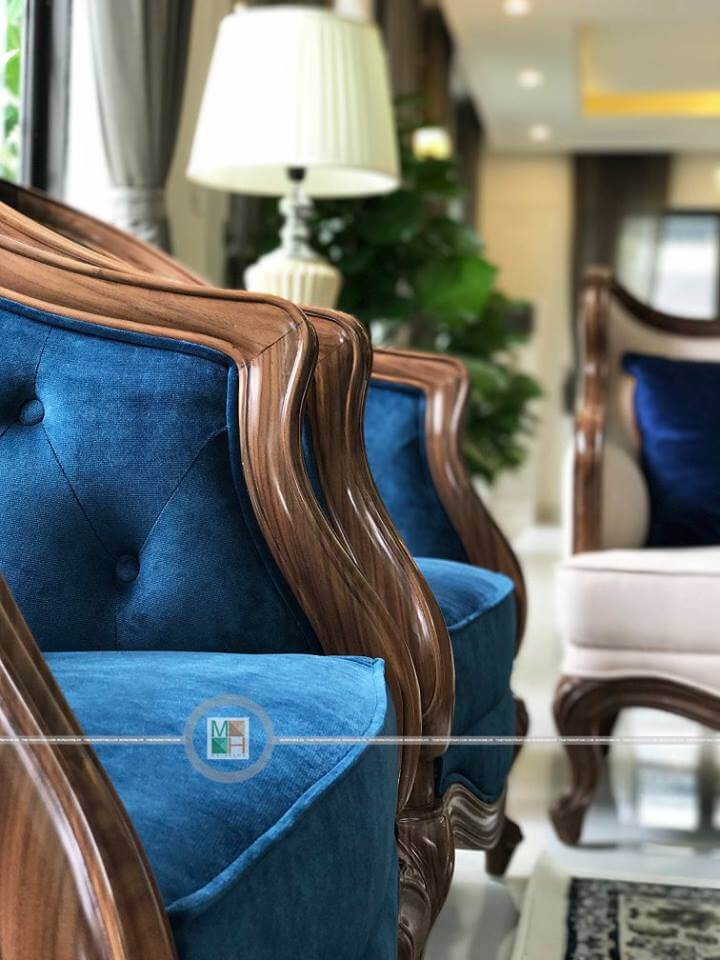 Thi công nội thất phòng khách biệt thự đẹp với mẫu sofa đơn gỗ óc chó tân cổ điển phun sơn cao cấp Thi công nội thất phòng khách đẹp, sang trọng