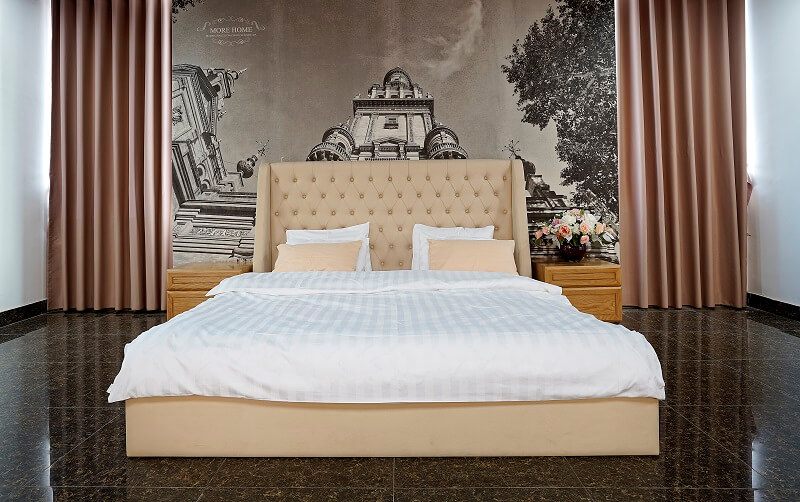 Đầu giường bọc da với các nút trần tỉ mỉ và tính tế được yêu thích tại siêu thi nội thất MoreHome
